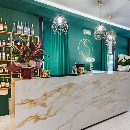 Hotel Sorriso Римини Екстериор снимка