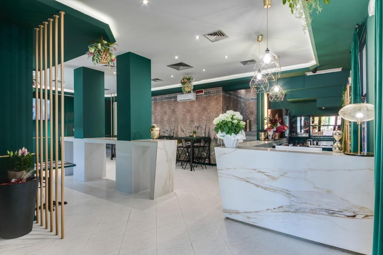 Hotel Sorriso Римини Екстериор снимка