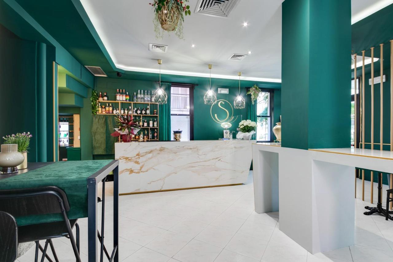 Hotel Sorriso Римини Екстериор снимка