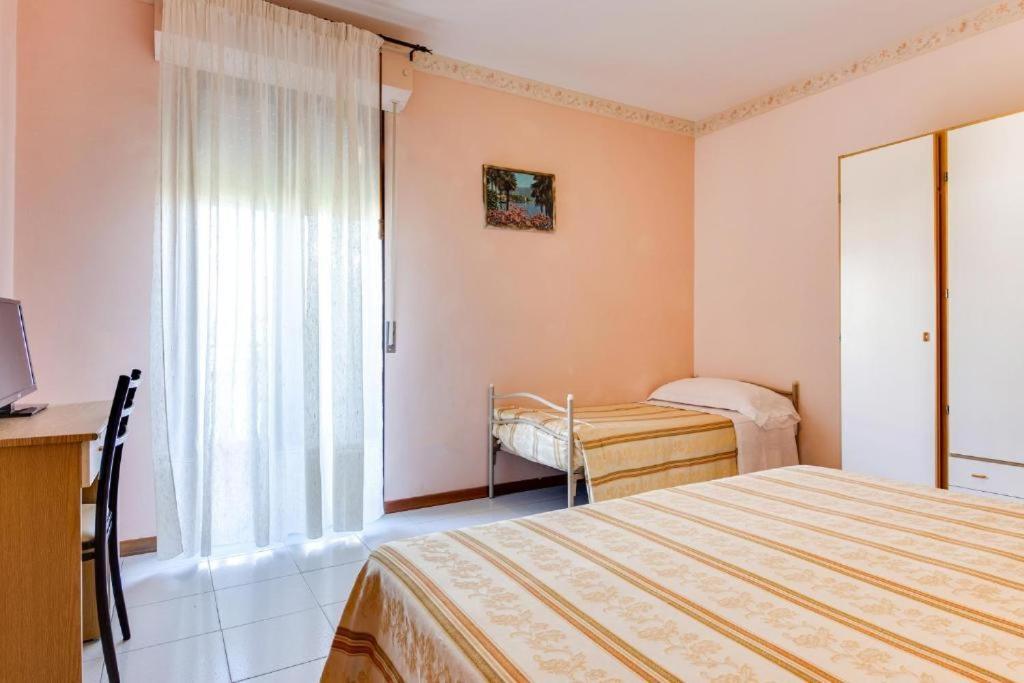 Hotel Sorriso Римини Екстериор снимка